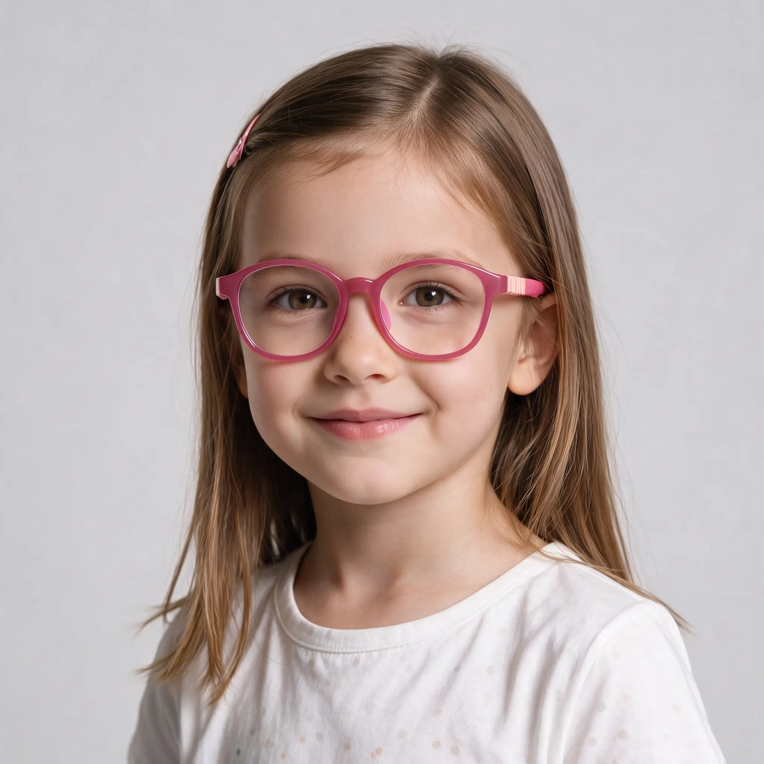 Niña con montura rosada